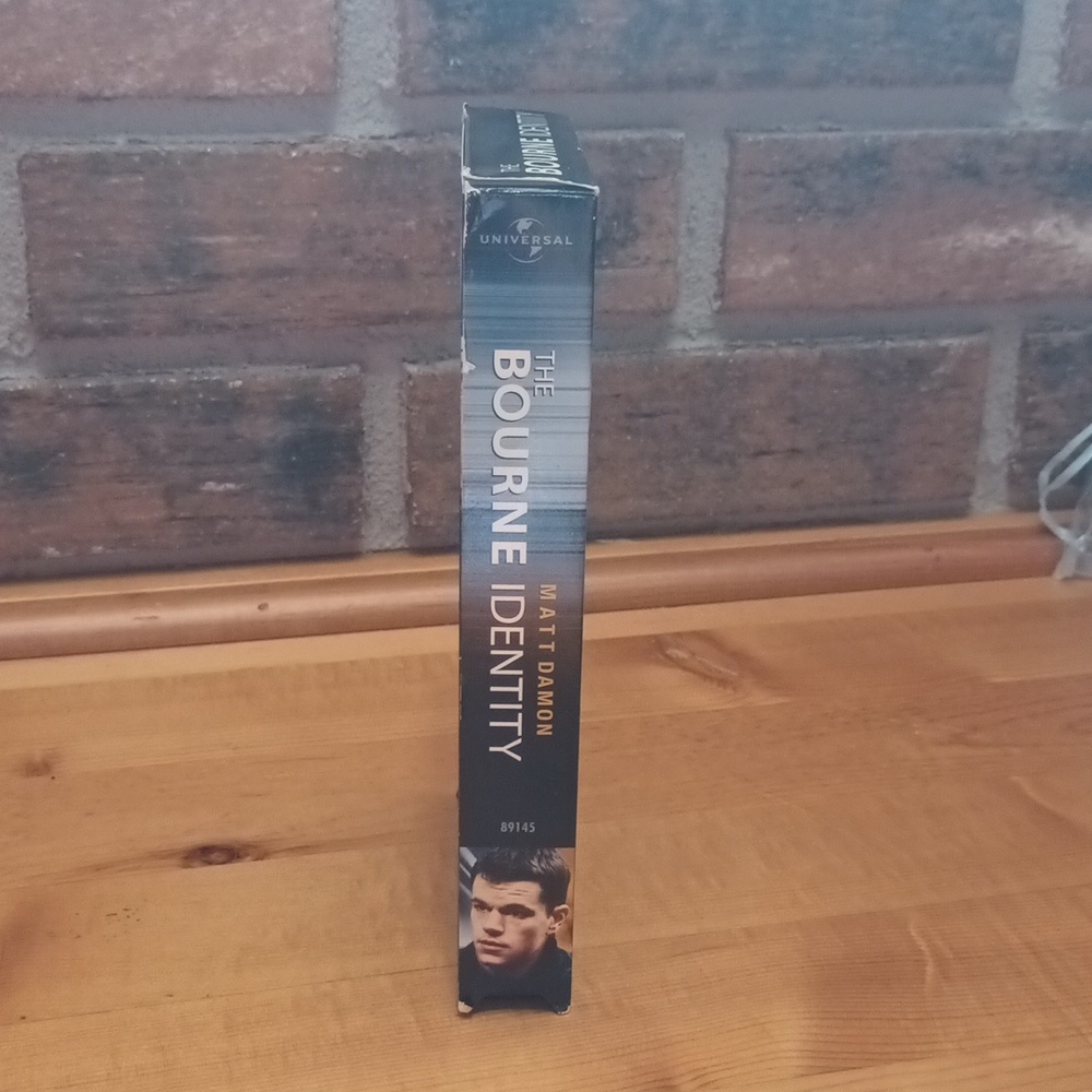 The bourne identity vhs Videotape - Picture 3 of 9